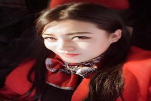 .2)}.darkmode .cwbywej .ec-recom-wrapper+.c-container[tplid]>div{border-top-color:hsla(0